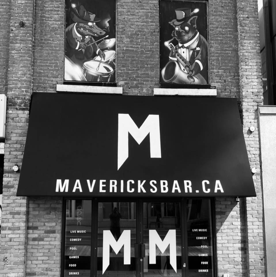 Mavericks Bar